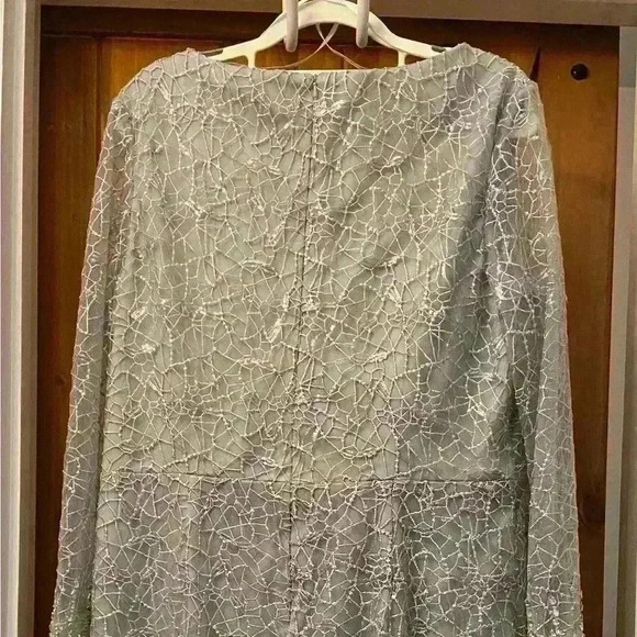 Mac Duggal Long Sleeve V Neck Midi Dress in Platinum 12408 Size 14 NWT - Picture 6 of 14